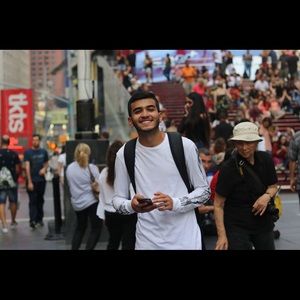 Meet your Posher, Andres